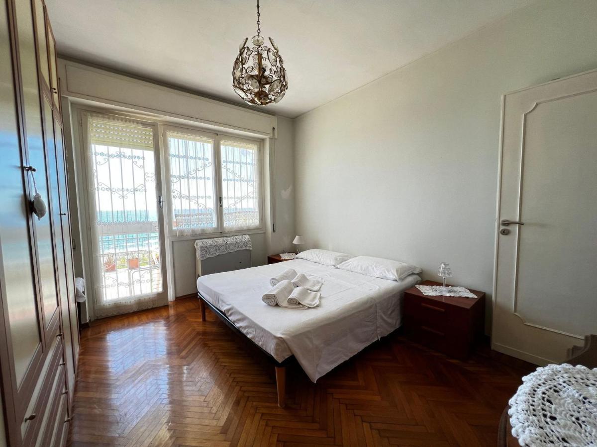 Suite A 2 Passi Dalla Spiaggia - Ospedaletti Exterior foto